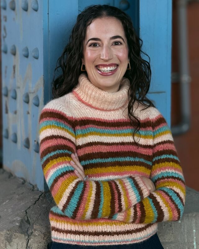 The magic of knitting stripes and how they perfectly align🪄 ✨

🧶 Bright Here Bright Now Pullover pattern is available on Ravelry and Payhip. 

#brightherebrightnowpullover #sweaterknitting #knitting #knittersofinstagram